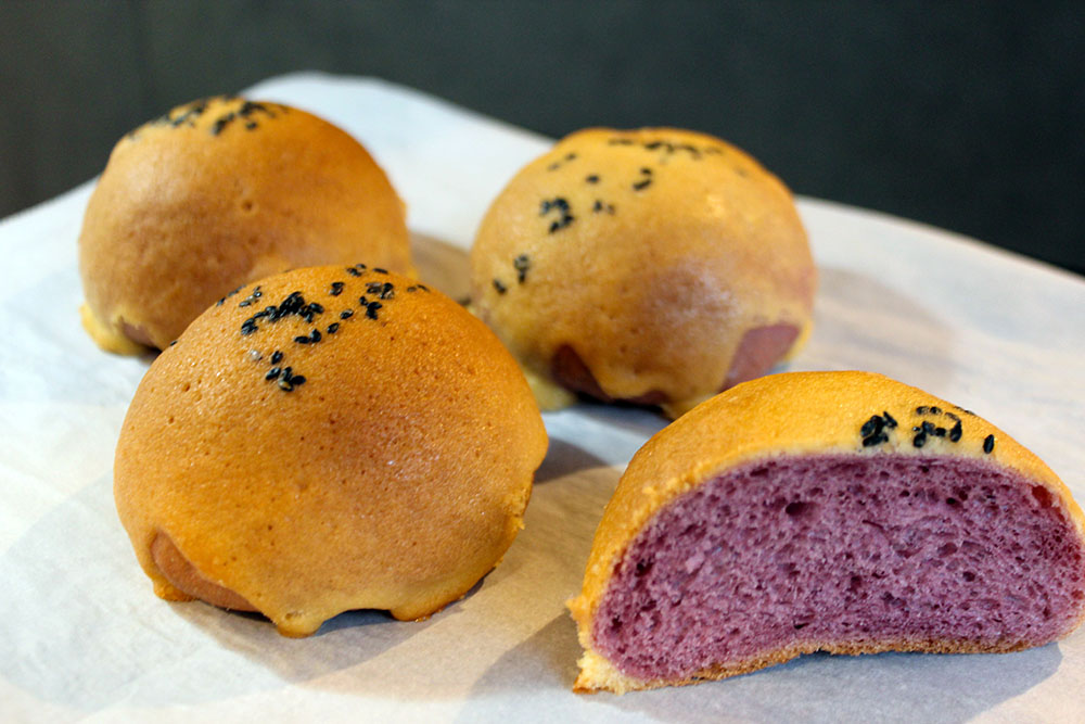 紫いもと黒ごまのスイートブール